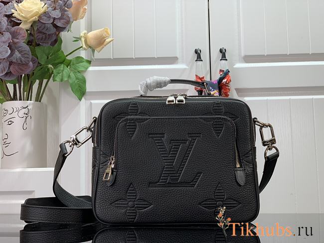 LV Flight Case Messenger Bag M57287 Size 26 x 20 x 6 cm - 1