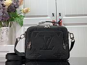 LV Flight Case Messenger Bag M57287 Size 26 x 20 x 6 cm - 1