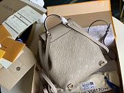 LV Montsouris Backpack M45205 Size 27.5 x 33 x 14 cm - 6