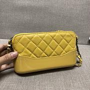 Chanel Gabrielle Yellow 94505 Size 18 x 6 x 11 cm - 3