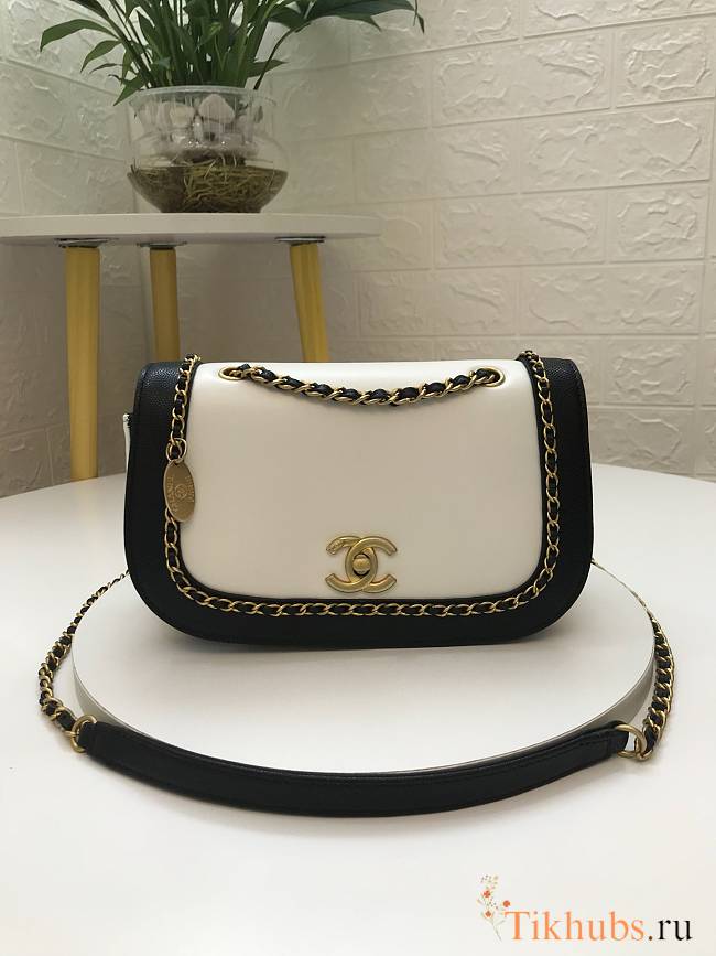 Chanel Dumpling Bag AS0371 Size 22 x 7 x 15 cm - 1