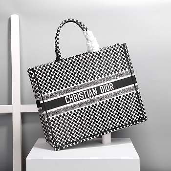 Dior Book Tote Polka Dot Embroidery Size 41.5 cm