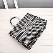 Dior Book Tote Polka Dot Embroidery Size 41.5 cm - 2