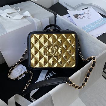 Chanel Box Bag AS2900 Size 18 cm