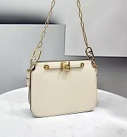 Fendi Touch Smooth Calfskin White Size 26.5 x 10 x 19 cm - 2