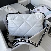 Chanel 21 Autumn White Size 26 cm - 3