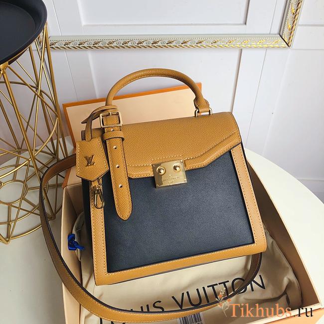 LV Nicolas Ghesquière M55488 Size 22 x 20 x 13 cm - 1