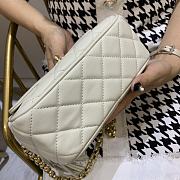 Chanel Camera Bag White Size 19 cm - 3