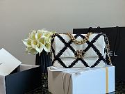 Chanel 21 Flap Bag Black/White Size 16 x 26 x 9 cm - 1