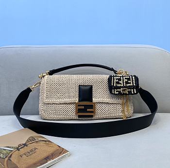 Fendi Baguette Raffia Size 32 cm