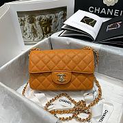 Chanel CF Orange 112 Size 20 cm - 1