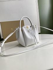 Burberry Bucket Bag White Size 16 x 15 x 17.5 cm - 5