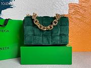 Bottega Veneta Pillow Bag Green 30309 Size 26 x 18 x 8 cm - 1