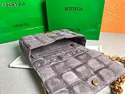 Bottega Veneta Pillow Bag Purple 30309 Size 26 x 18 x 8 cm - 5