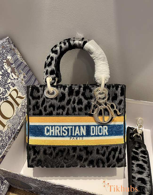 Dior Lady 01 Size 24 x 20 x 11 cm - 1