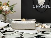 Chanel Mirror Box Bag White 99105 Size 12 x 5 x 17 x 5.5 cm - 6