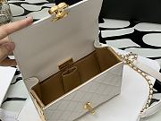 Chanel Mirror Box Bag White 99105 Size 12 x 5 x 17 x 5.5 cm - 5