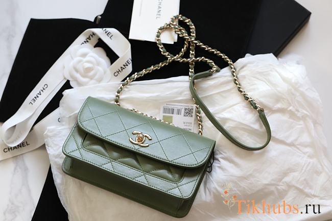 Chanel Flap Bag Green Size 12 × 20 × 8 cm - 1