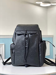 LV Discovery Backpack 9 M43680 Size 35 x 54.5 x 19 cm - 1