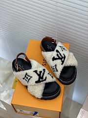 LV Shoes 04 - 1