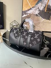 Louis Vuitton x Nigo Keepall Gray M81011 Size 20 x 10 x 5 cm - 3