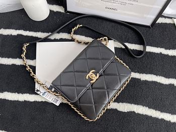 Chanel Small Bag Size 18 x 5 x 16 cm