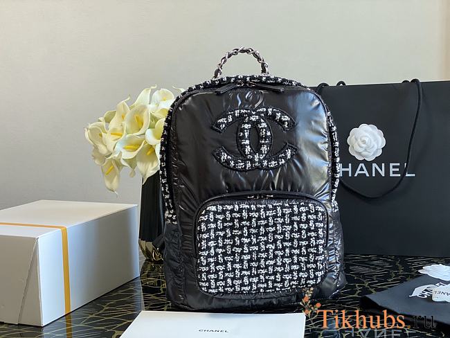 Chanel Backpack Size 35 x 28 x 17 cm - 1