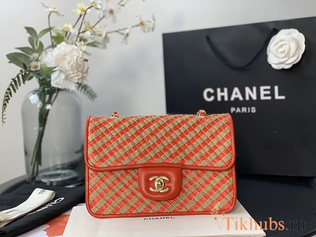 Chanel Flap Bag Straw Woven Size 21 x 14 x 9 cm - 1