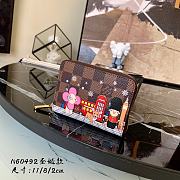 LV Brown Grid Silk Screen N60492 Size 11 x 8 x 2 cm - 1