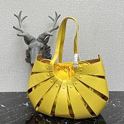 Bottega Veneta The Shell Bag Yellow Size 40 x 12 x 25 cm - 4