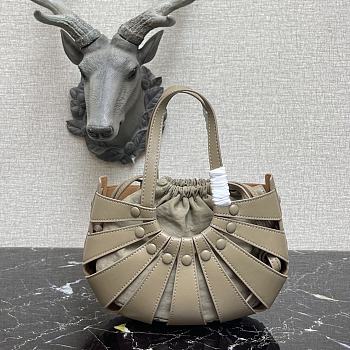 Bottega Veneta The Shell Bag Size 40 x 12 x 25 cm