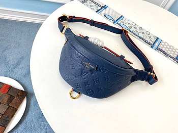 Louis Vuitton Blue Bumbag M44836 Size 37 x 14 x 13 cm