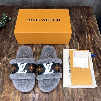 LV Shoes 06