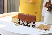 LV Wallet M80692 Size 13.5 x 7 x 1.5 cm - 1