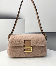 Fendi Baguette 8520 Size 28 x 17 x 14 cm - 1