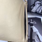 Bottega Veneta Beige 8801 Size 21 x 9 x 21 cm - 2