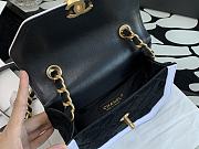 Chanel Saddle Bag Black/White 99109 Size 19 x 15 x 6 cm - 2