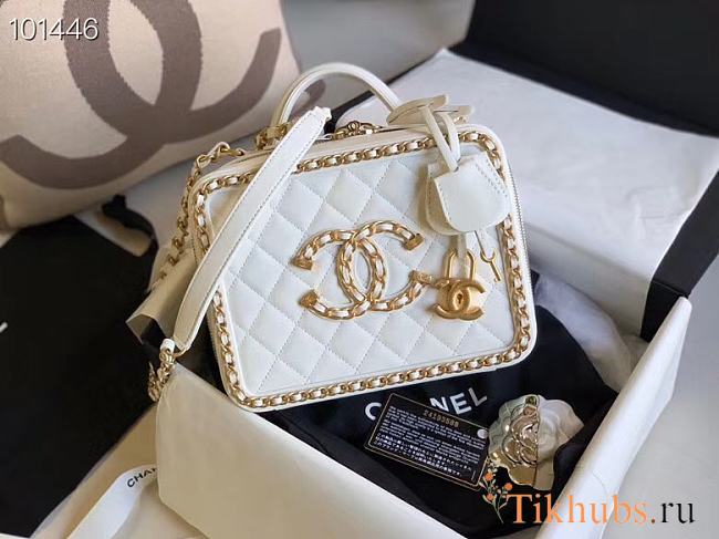 Chanel White Box - 1