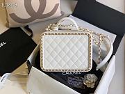 Chanel White Box - 5