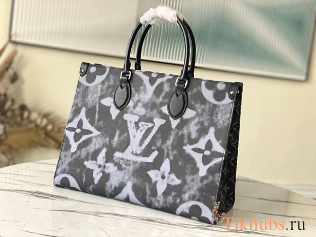 LV Onthego M44586 Size 34 x 26 x 13 cm - 1