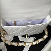 Chanel Flap Bag White Size 22 × 5 × 15.5 cm - 2