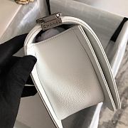 Chanel Leboy Grain Calfskin White 67086 Size 25 cm - 3