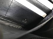  GG Embossed Zip Around Wallet In Black Leather 625558 Size 19 x 10 x 2.5 cm - 2