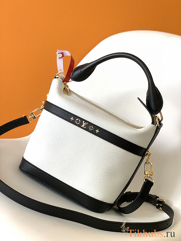 Louis Vuitton Cruiser Pm Bag White M57934 Size 25 x 22.5 x 13 cm - 1