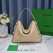 Bottega Veneta Beige 6613 Size 30 x 23 x 16 cm - 1