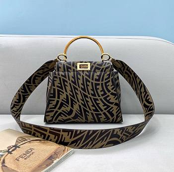 Fendi Peekaboo 8508S Size 30 x 1 x 17 cm