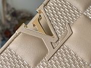 LV Capucines Handbag Beige M59225 Size 31.5 x 20 x 11 cm - 5