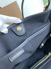 Burberry Tote 8818 Size 28 x 26 cm - 2