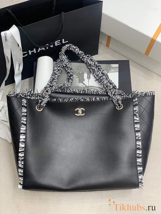 Chanel Shopping Bag Black Size 38 x 31 x 10 cm - 1