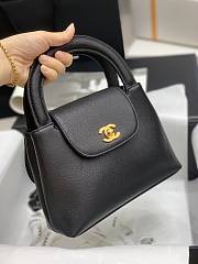 Chanel Medieval Bag Black Size 22 x 16 x 7 cm - 6